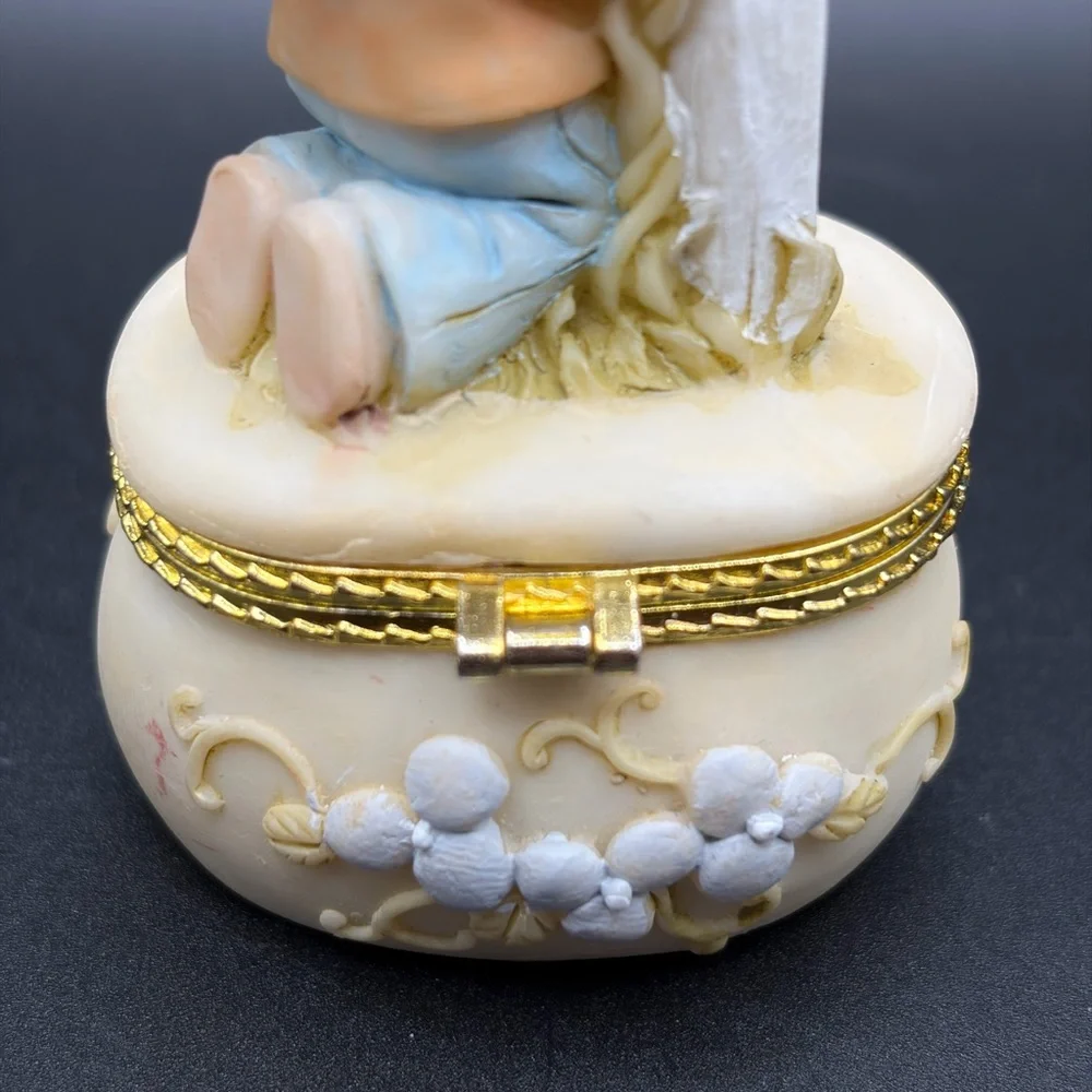 ***NOT AVAILABLE*** Precious Moments Little Boy With Cross Trinket Box - Picture 11 of 12